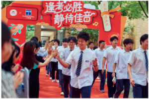 十年「逢考必胜」：必胜客以佳肴为墨，续写青春逐梦能量